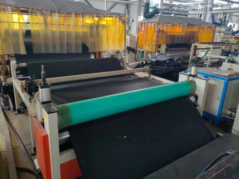 Drainage Sheet Machine 3
